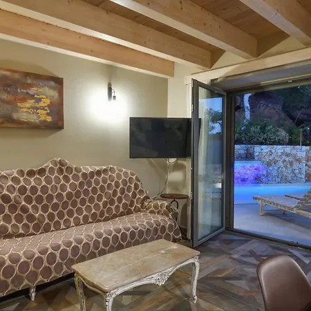 Alexandras's Mansion * Agia (Chania, Crete)
