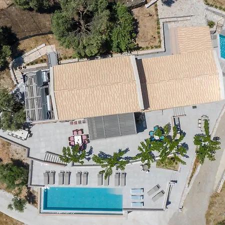 Alexandras's Mansion Villa *